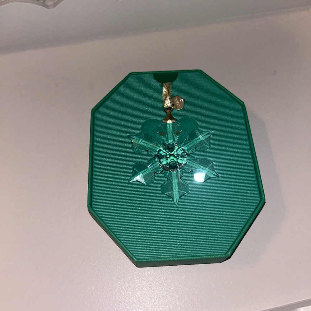 Swarovski 2022 Snowflake Ornament